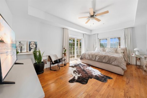 Condominio en venta en Miami Beach, Florida, 4 dormitorios, 259.2 m2 № 1981462 - foto 26