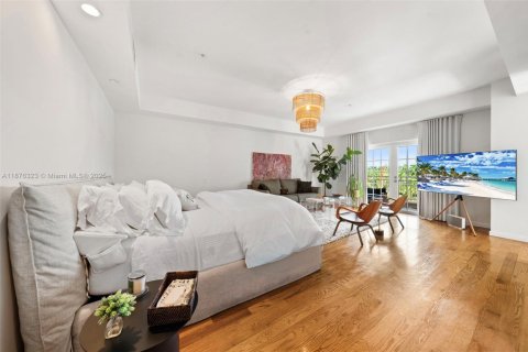 Condominio en venta en Miami Beach, Florida, 4 dormitorios, 259.2 m2 № 1981462 - foto 14