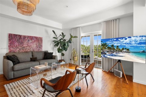 Condominio en venta en Miami Beach, Florida, 4 dormitorios, 259.2 m2 № 1981462 - foto 18