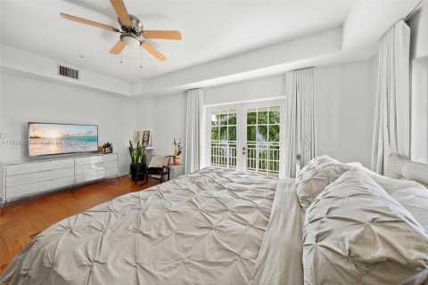 Condominio en venta en Miami Beach, Florida, 4 dormitorios, 259.2 m2 № 1981462 - foto 29
