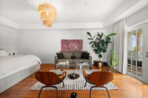 Condominio en venta en Miami Beach, Florida, 4 dormitorios, 259.2 m2 № 1981462 - foto 16