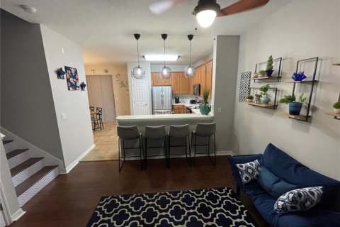 Touwnhouse à louer à Tampa, Floride: 3 chambres, 155.33 m2 № 2430641 - photo 10