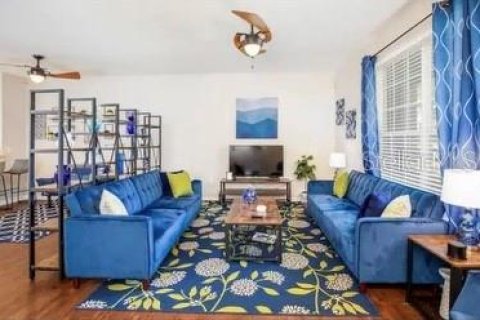 Touwnhouse à louer à Tampa, Floride: 3 chambres, 155.33 m2 № 2430641 - photo 2