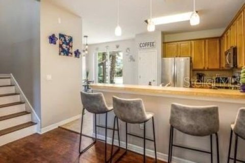 Touwnhouse à louer à Tampa, Floride: 3 chambres, 155.33 m2 № 2430641 - photo 3