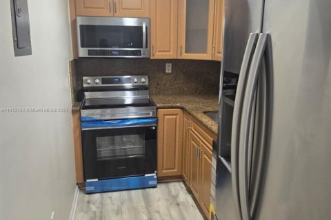 Copropriété à vendre à Miami, Floride: 2 chambres, 73.67 m2 № 1966811 - photo 4