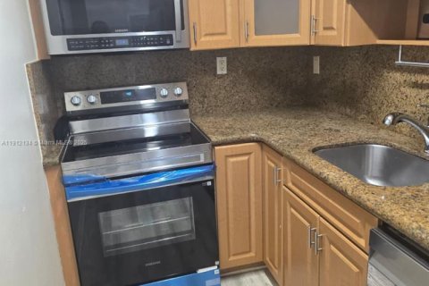 Copropriété à vendre à Miami, Floride: 2 chambres, 73.67 m2 № 1966811 - photo 5