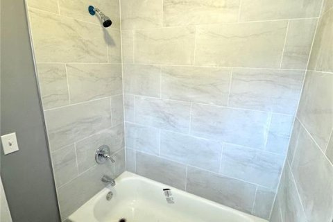 Condo in Orlando, Florida, 2 bedrooms  № 1565363 - photo 30