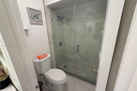 Снять в аренду таунхаус в Майами, Флорида 4 спальни, 117.34м2, № 2004539 - фото 8