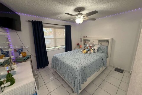 Снять в аренду таунхаус в Майами, Флорида 4 спальни, 117.34м2, № 2004539 - фото 13