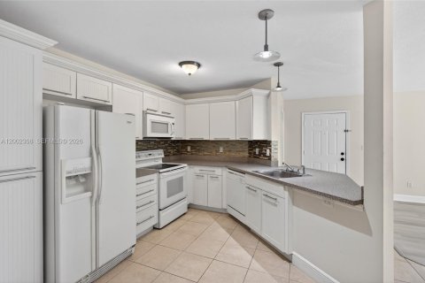 Copropriété à louer à Pompano Beach, Floride: 2 chambres, 96.15 m2 № 2067833 - photo 4