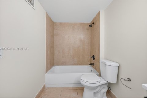 Copropriété à louer à Pompano Beach, Floride: 2 chambres, 96.15 m2 № 2067833 - photo 16