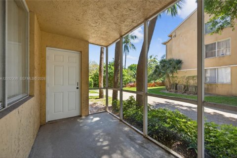 Copropriété à louer à Pompano Beach, Floride: 2 chambres, 96.15 m2 № 2067833 - photo 18