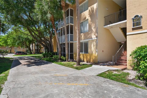 Copropriété à louer à Pompano Beach, Floride: 2 chambres, 96.15 m2 № 2067833 - photo 19