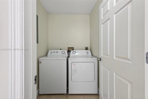 Copropriété à louer à Pompano Beach, Floride: 2 chambres, 96.15 m2 № 2067833 - photo 8