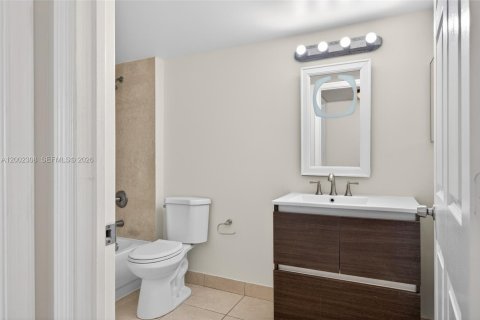 Copropriété à louer à Pompano Beach, Floride: 2 chambres, 96.15 m2 № 2067833 - photo 15