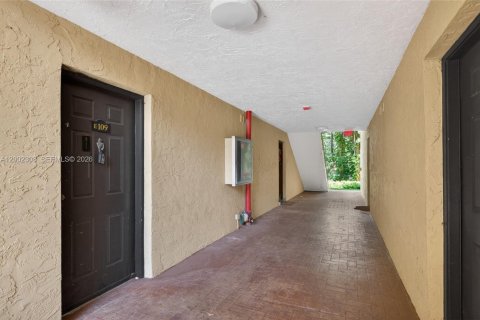 Copropriété à louer à Pompano Beach, Floride: 2 chambres, 96.15 m2 № 2067833 - photo 21