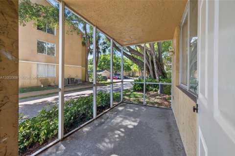 Copropriété à louer à Pompano Beach, Floride: 2 chambres, 96.15 m2 № 2067833 - photo 17