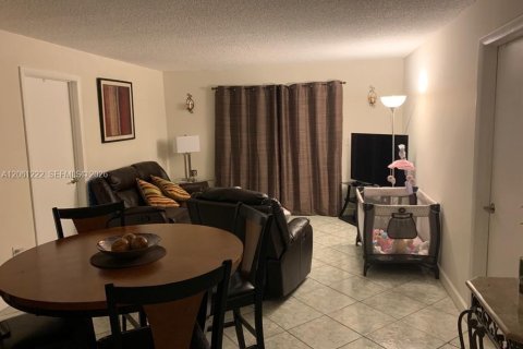 Condo in Miami, Florida, 2 bedrooms № 2191242