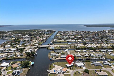 Villa ou maison à vendre à Port Charlotte, Floride: 3 chambres, 124.86 m2 № 1635203 - photo 3
