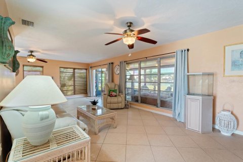 Villa ou maison à vendre à Port Charlotte, Floride: 3 chambres, 124.86 m2 № 1635203 - photo 11