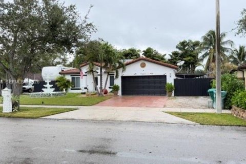 Casa en venta en Homestead, Florida, 3 dormitorios, 135.17 m2 № 2001908 - foto 2