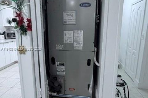 Casa en venta en Homestead, Florida, 3 dormitorios, 135.17 m2 № 2001908 - foto 11