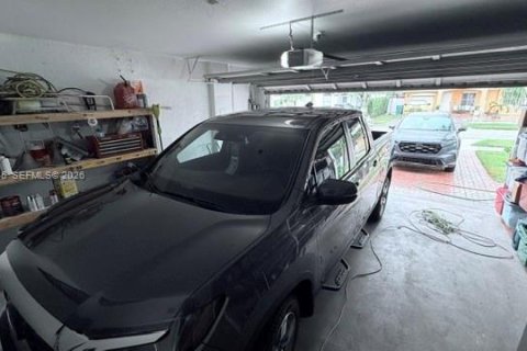 Casa en venta en Homestead, Florida, 3 dormitorios, 135.17 m2 № 2001908 - foto 3