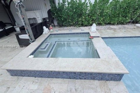 Casa en venta en Homestead, Florida, 3 dormitorios, 135.17 m2 № 2001908 - foto 23