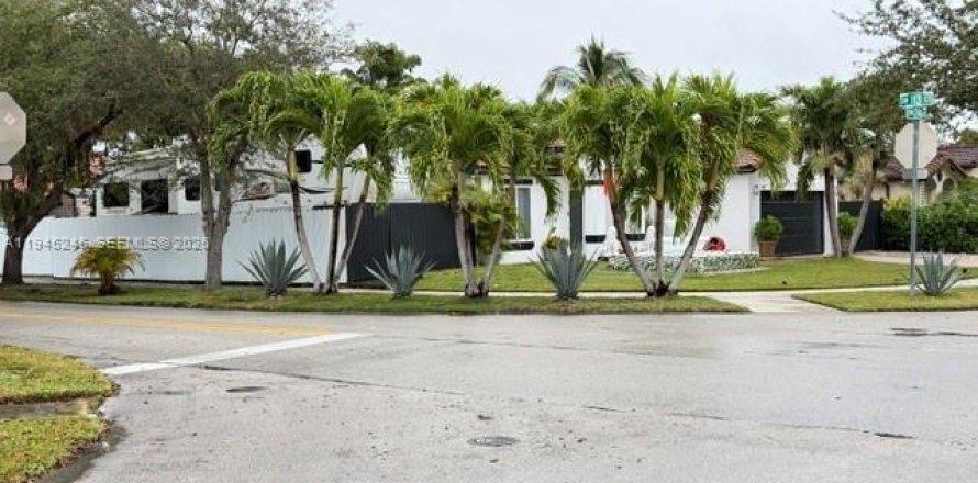 Casa en Homestead, Florida 3 dormitorios, 135.17 m2 № 2001908