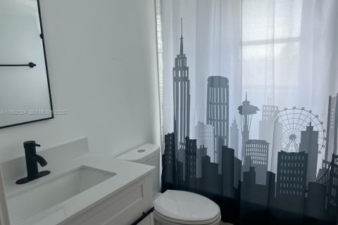 Condominio en alquiler en Miramar, Florida, 2 dormitorios, 77.29 m2 № 2023708 - foto 5