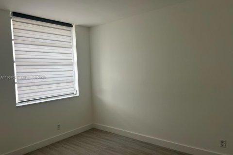 Condominio en alquiler en Miramar, Florida, 2 dormitorios, 77.29 m2 № 2023708 - foto 6