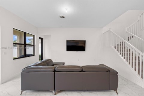 Casa en venta en Miramar, Florida, 4 dormitorios, 251.21 m2 № 2087949 - foto 21