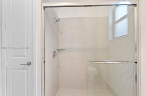 Casa en venta en Miramar, Florida, 4 dormitorios, 251.21 m2 № 2087949 - foto 23