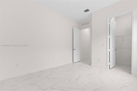 Casa en venta en Miramar, Florida, 4 dormitorios, 251.21 m2 № 2087949 - foto 26