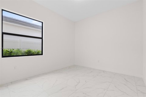 Casa en venta en Miramar, Florida, 4 dormitorios, 251.21 m2 № 2087949 - foto 25