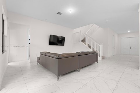 Casa en venta en Miramar, Florida, 4 dormitorios, 251.21 m2 № 2087949 - foto 28
