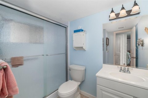 Condo in Bradenton, Florida, 2 bedrooms  № 1654645 - photo 18