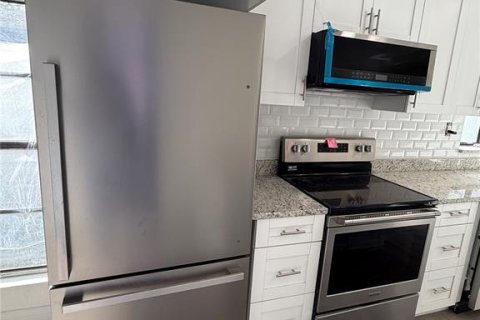 Villa ou maison à vendre à Tampa, Floride: 3 chambres, 72.46 m2 № 2399336 - photo 7