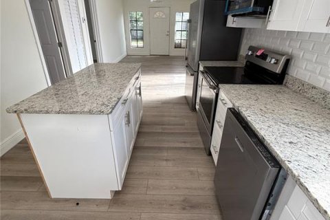 Villa ou maison à vendre à Tampa, Floride: 3 chambres, 72.46 m2 № 2399336 - photo 9