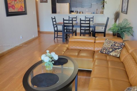 Condo in Sunny Isles Beach, Florida, 1 bedroom  № 1887421 - photo 10