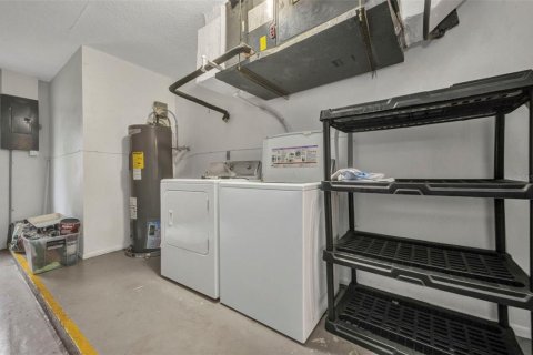 Купить виллу или дом в Порт-Шарлотт, Флорида 6 комнат, 108.14м2, № 1881044 - фото 26