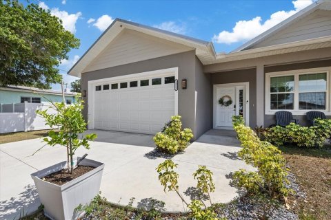 Propiedad comercial en venta en Plant City, Florida, 9 dormitorios, 297.29 m2 № 1649778 - foto 3