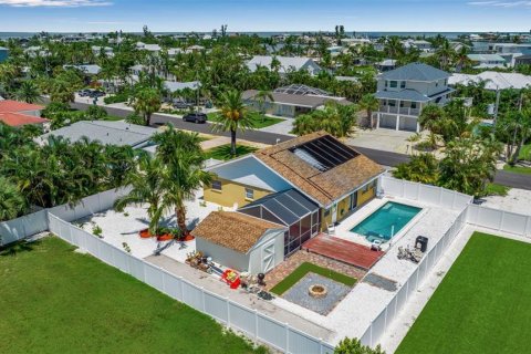 Villa ou maison à vendre à Holmes Beach, Floride: 2 chambres, 111.48 m2 № 1821140 - photo 6
