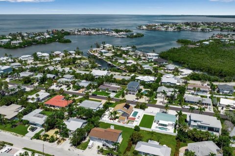 Villa ou maison à vendre à Holmes Beach, Floride: 2 chambres, 111.48 m2 № 1821140 - photo 5