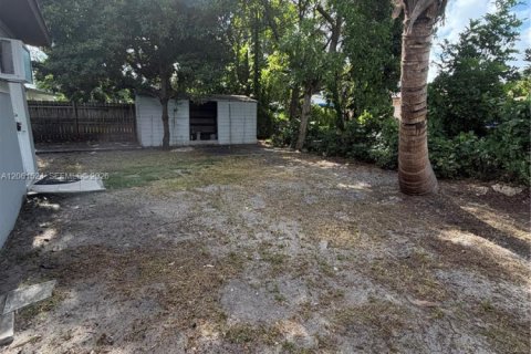 Villa ou maison à louer à Hollywood, Floride: 3 chambres, 102.19 m2 № 2274069 - photo 9