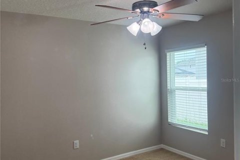 House in Poinciana, Florida 4 bedrooms, 130.06 sq.m. № 2379319 - photo 16