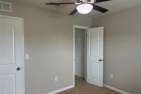 House in Poinciana, Florida 4 bedrooms, 130.06 sq.m. № 2379319 - photo 14