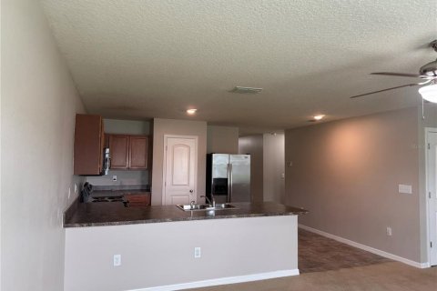 House in Poinciana, Florida 4 bedrooms, 130.06 sq.m. № 2379319 - photo 8