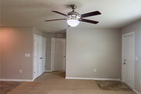 House in Poinciana, Florida 4 bedrooms, 130.06 sq.m. № 2379319 - photo 22