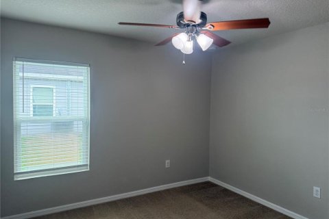 House in Poinciana, Florida 4 bedrooms, 130.06 sq.m. № 2379319 - photo 20